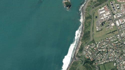 Live Back Beach surf cam showing spot conditions.