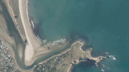 Live Karitane surf cam showing spot conditions.