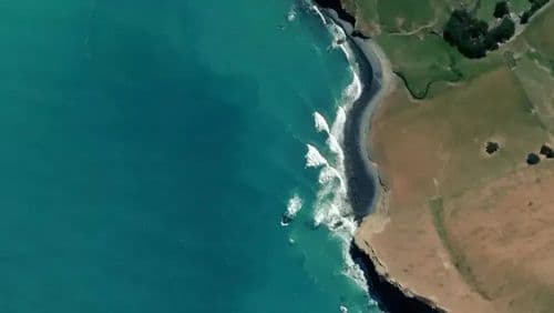 Live Magnet Bay surf cam showing spot conditions.