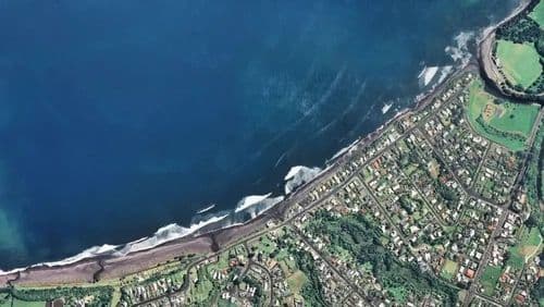 Live Oakura surf cam showing spot conditions.