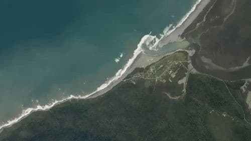 Live Ōkārito surf cam showing spot conditions.