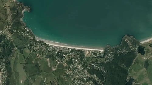 Live Waiheke surf cam showing spot conditions.