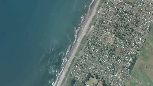 Live Ōtaki surf cam showing spot conditions.