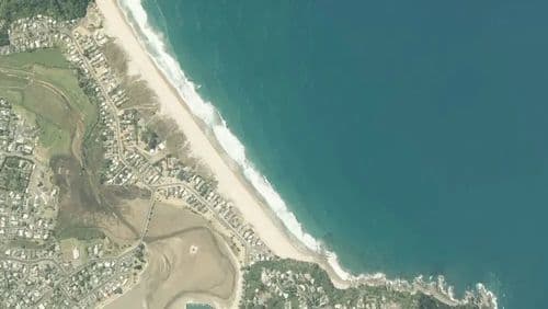 Live Tairua surf cam showing spot conditions.