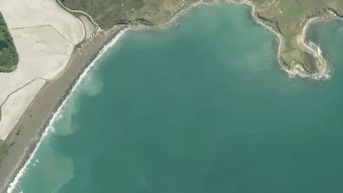 Live Tangoio surf cam showing spot conditions.