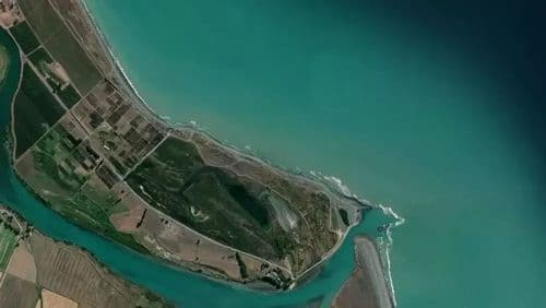 Live The Cut (Blenheim) surf cam showing spot conditions.