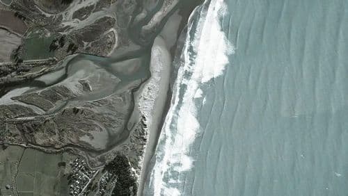 Live Waikuku surf cam showing spot conditions.