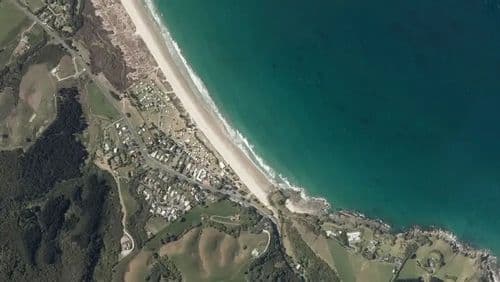 Live Waipū Cove surf cam showing spot conditions.