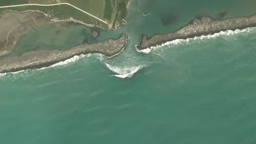 Live Wairoa surf cam showing spot conditions.